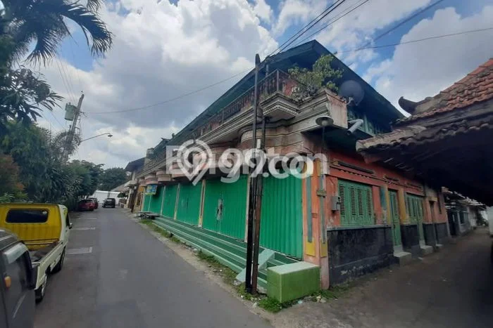 Ruko Paling Dicari LB 400m2 Dijual di Pasar Kliwon Ruko Paling Dicari LB 400m2 Dijual di Pasar Kliwon