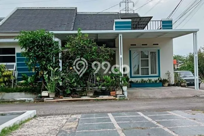 For Sale Rumah 3 Kamar Lokasi Ideal Bagus dan Strategis di Arcamanik For Sale Rumah 3 Kamar Lokasi Ideal Bagus dan Strategis di Arcamanik