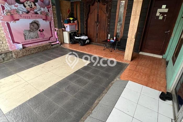 Jual Rumah Bagus Siap Huni LB 180m2 di Astanaanyar, Bandung Jual Rumah Bagus Siap Huni LB 180m2 di Astanaanyar, Bandung