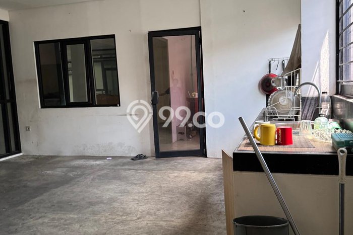 Ruko Disewa di Bandung dengan LB 300m2 Area Komersial Ramai Ruko Disewa di Bandung dengan LB 300m2 Area Komersial Ramai