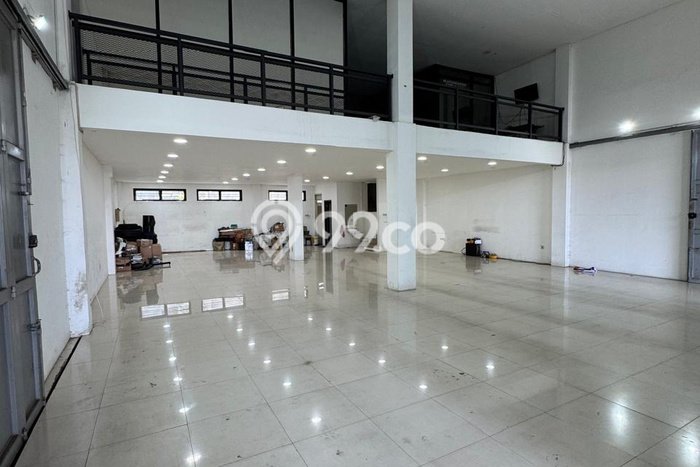Ruko Disewa di Bandung dengan LB 300m2 Area Komersial Ramai Ruko Disewa di Bandung dengan LB 300m2 Area Komersial Ramai