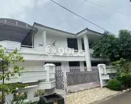 Rumah Luxury Modern Tanpa Renovasi di Pondok Kelapa Jakarta Timur Rumah Luxury Modern Tanpa Renovasi di Pondok Kelapa Jakarta Timur