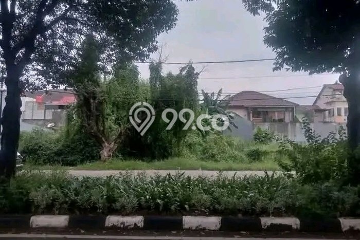 Tanah Dijual Lokasi Strategis di Jakarta Timur dengan Luas 200m2 Tanah Dijual Lokasi Strategis di Jakarta Timur dengan Luas 200m2