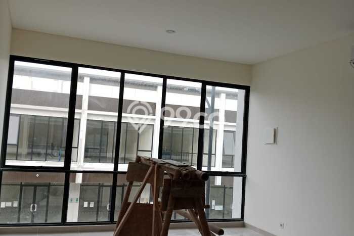 Unit Ruko Disewakan di Gading Serpong di Area Ramai & Strategis Unit Ruko Disewakan di Gading Serpong di Area Ramai & Strategis