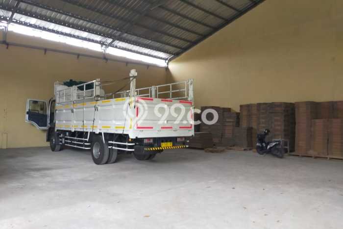 Unit Gudang Dijual di Curug Tangerang Luas Bangunan 342m2 Unit Gudang Dijual di Curug Tangerang Luas Bangunan 342m2