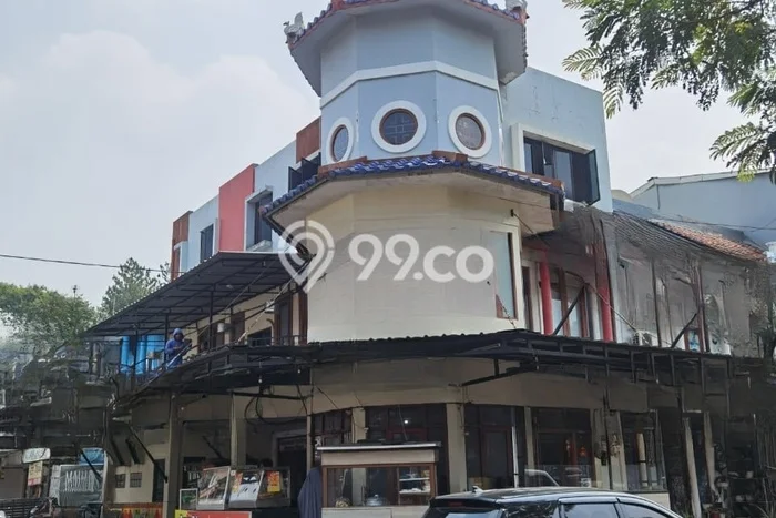 Ruko Dijual di Prime Area Jakarta Timur Luas 300m2 Ruko Dijual di Prime Area Jakarta Timur Luas 300m2