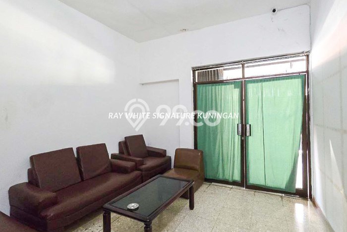 Hunian Elit LB 414m2 Siap Huni Desain Elegan di Kramat, Jakarta Pusat Hunian Elit LB 414m2 Siap Huni Desain Elegan di Kramat, Jakarta Pusat
