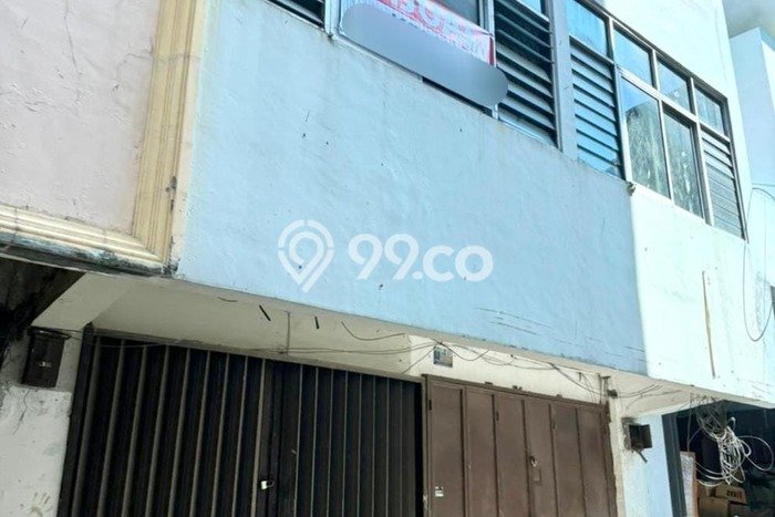 LOKASI PREMIUM! Ruko di Pasar Baru, Luas 126m², Jalan Strategis LOKASI PREMIUM! Ruko di Pasar Baru, Luas 126m², Jalan Strategis