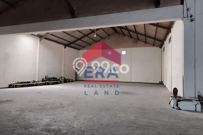 Gudang Disewa di Malang dengan LB 1100m2 Area Komersial Ramai Gudang Disewa di Malang dengan LB 1100m2 Area Komersial Ramai