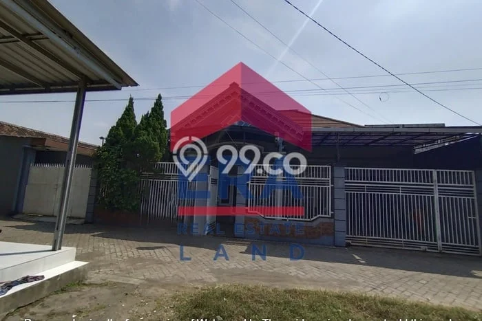 Rumah 3 KT 1 KM Luas Tanah 421m2m², Luas Bangunan 348m2m² di Ngoro, Mojokerto Rumah 3 KT 1 KM Luas Tanah 421m2m², Luas Bangunan 348m2m² di Ngoro, Mojokerto