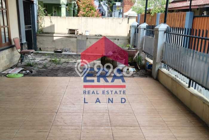 Rumah Kost Dijual di Klojen, Malang dengan 9 Kamar Tidur, 5 Kamar Mandi Rumah Kost Dijual di Klojen, Malang dengan 9 Kamar Tidur, 5 Kamar Mandi