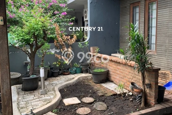 Rumah Strategis Modern Lb 80m2 di Pesanggrahan, Jakarta Selatan Rumah Strategis Modern Lb 80m2 di Pesanggrahan, Jakarta Selatan