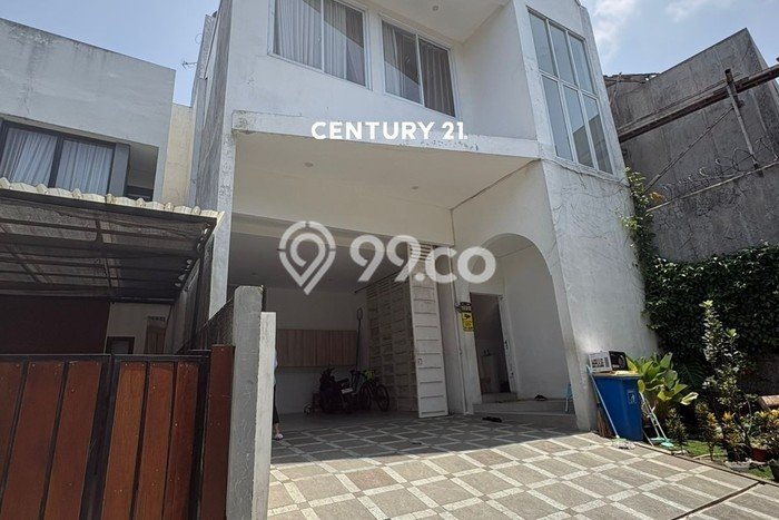 Ready to Use! Luxury House LT 150m2 Desain Modern di Pondok Pucung Ready to Use! Luxury House LT 150m2 Desain Modern di Pondok Pucung