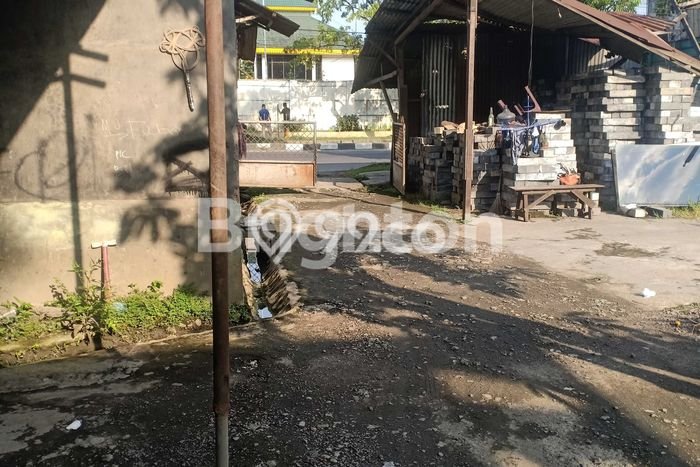 Siap Huni Rumah Mewah 6 Kamar di Medan Belawan Dekat ke Mana Saja Siap Huni Rumah Mewah 6 Kamar di Medan Belawan Dekat ke Mana Saja