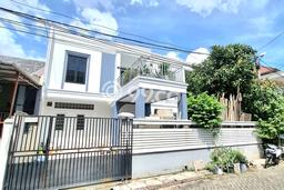 Rumah Mewah LB 244m2 Siap Pakai Desain Elegan di Citra Garden, Jakarta Barat Rumah Mewah LB 244m2 Siap Pakai Desain Elegan di Citra Garden, Jakarta Barat