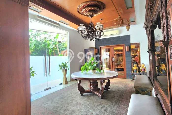 Area Ramai! Kantor Dijual di Menteng untuk Bisnis Luas Bangunan 2402m2 Area Ramai! Kantor Dijual di Menteng untuk Bisnis Luas Bangunan 2402m2