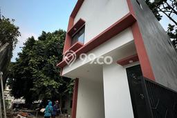 Rumah Strategis Modern Lb 80m2 di Kebon Jeruk, Jakarta Barat Rumah Strategis Modern Lb 80m2 di Kebon Jeruk, Jakarta Barat