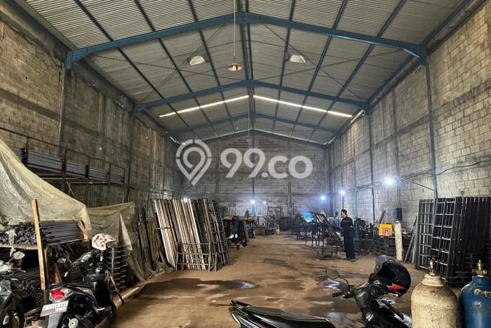 Gudang Dijual di Karawang Barat LT 564m2, LB 367m2 untuk Investasi Gudang Dijual di Karawang Barat LT 564m2, LB 367m2 untuk Investasi