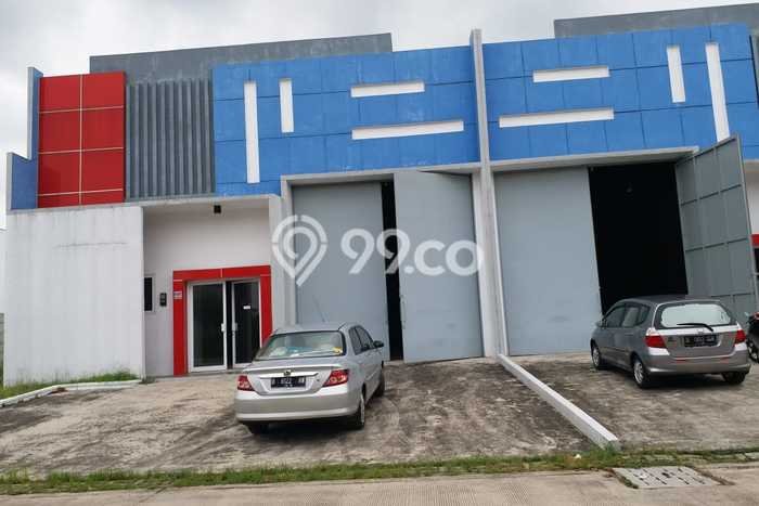 Gudang Dijual di Karawang Barat LT 564m2, LB 367m2 untuk Investasi Gudang Dijual di Karawang Barat LT 564m2, LB 367m2 untuk Investasi