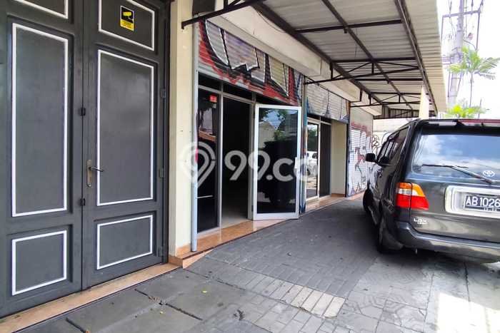 Ruko Lokasi Premium Kawasan Wirobrajan, Luas 441m², Jalan Utama Ruko Lokasi Premium Kawasan Wirobrajan, Luas 441m², Jalan Utama
