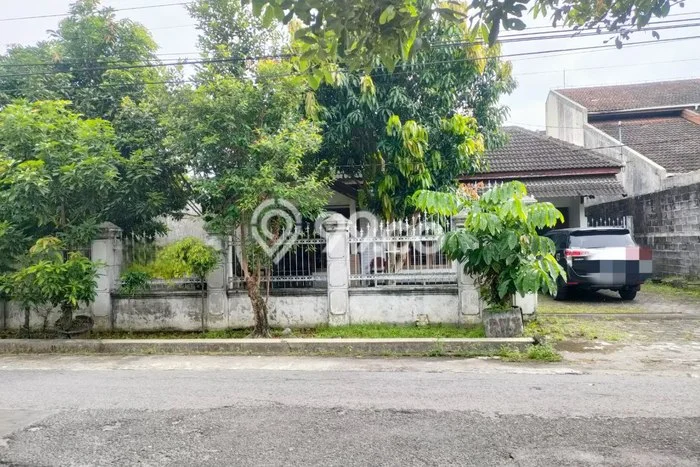 Lahan Kosong Dijual di Tegalrejo, Yogyakarta, Luas 320m2 Area Strategis Lahan Kosong Dijual di Tegalrejo, Yogyakarta, Luas 320m2 Area Strategis