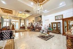 Siap Huni Rumah Mewah 10 Kamar di Kebayoran Baru Dekat ke Mana Saja Siap Huni Rumah Mewah 10 Kamar di Kebayoran Baru Dekat ke Mana Saja