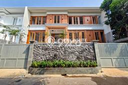 Rumah Nyaman area Kemang, Jakarta Selatan, Luas 517m² Bangunan 760m² Rumah Nyaman area Kemang, Jakarta Selatan, Luas 517m² Bangunan 760m²