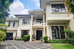 Rumah Eksklusif Siap Huni LT 613m2 di Cilandak, Jakarta Selatan Rumah Eksklusif Siap Huni LT 613m2 di Cilandak, Jakarta Selatan