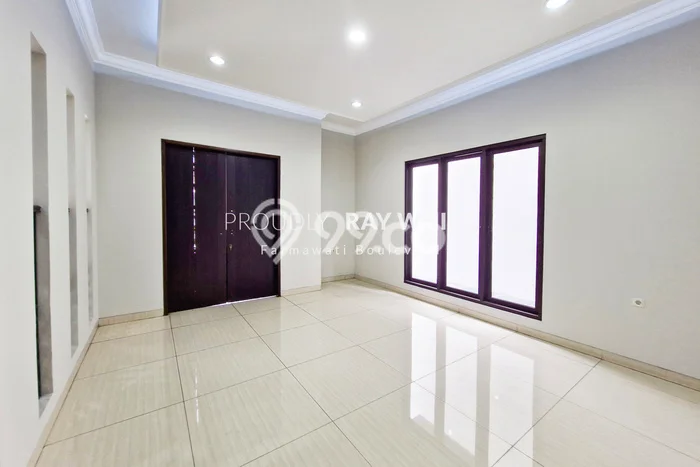 Rumah area , Akses ke Stasiun, 5 KM, Luas 225m2m² LB 330m2m² Rumah area , Akses ke Stasiun, 5 KM, Luas 225m2m² LB 330m2m²