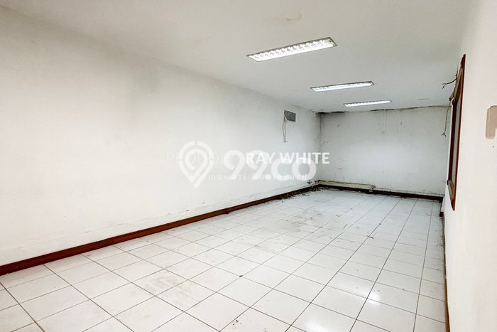 Ruko Dijual di Prime Area Jakarta Timur Luas 342m2 Ruko Dijual di Prime Area Jakarta Timur Luas 342m2