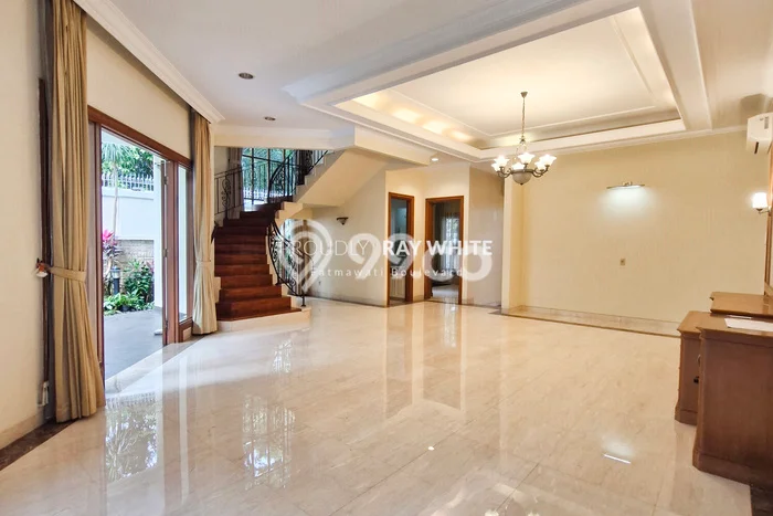 Disewakan Rumah Strategis LT 560m2 / LB 600m2 di Pondok Indah, Jakarta Selatan Disewakan Rumah Strategis LT 560m2 / LB 600m2 di Pondok Indah, Jakarta Selatan
