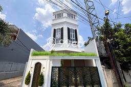 Ready to Use! Luxury House LT 150m2 Desain Elegan di Kemang Ready to Use! Luxury House LT 150m2 Desain Elegan di Kemang