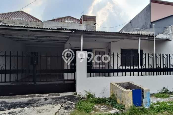 Rumah Sewa Surabaya LT 145m2 LB 142m2 Kawasan Sukomanunggal Rumah Sewa Surabaya LT 145m2 LB 142m2 Kawasan Sukomanunggal