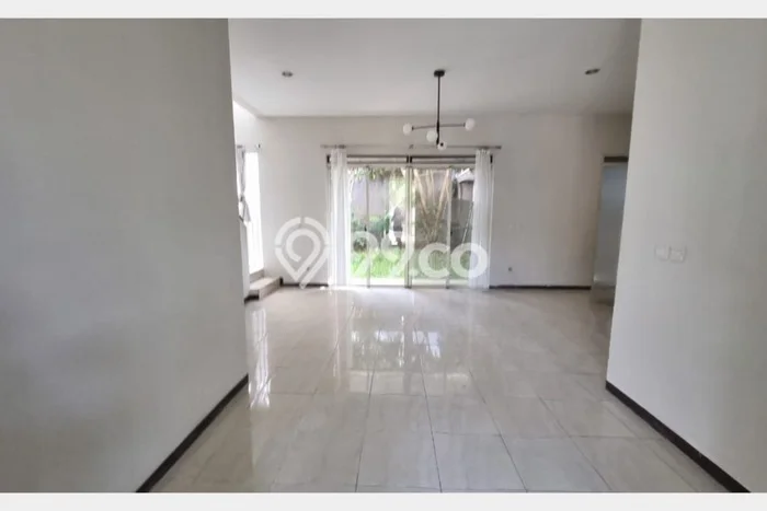 Sewa Rumah Harga Terjangkau di Kota Baru Parahyangan Bandung dengan 3 Kamar Tidur Sewa Rumah Harga Terjangkau di Kota Baru Parahyangan Bandung dengan 3 Kamar Tidur