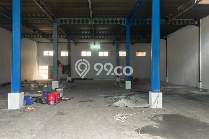 Unit Gudang Dijual di Jakarta Barat LT 738m2 & LB 600m2 Unit Gudang Dijual di Jakarta Barat LT 738m2 & LB 600m2