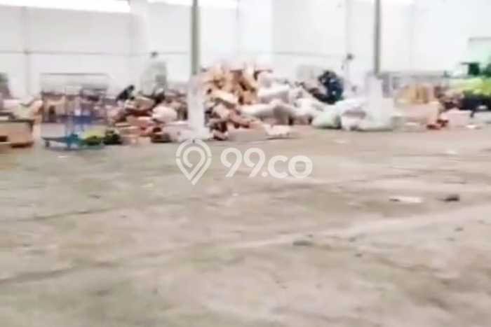 Disewakan Gudang komersial di Periuk luas bangunan 2750m2 Disewakan Gudang komersial di Periuk luas bangunan 2750m2