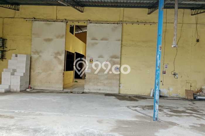 Gudang Disewa di Jakarta Barat dengan LB 400m2 Area Komersial Ramai Gudang Disewa di Jakarta Barat dengan LB 400m2 Area Komersial Ramai