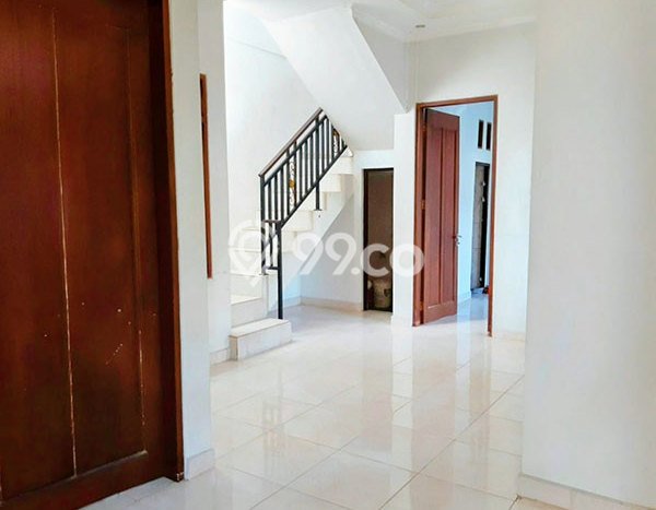 SPECIAL OFFER! Rumah area , 4 KT, Area Strategis, Luas 100m2m² Bangunan 150m2m² SPECIAL OFFER! Rumah area , 4 KT, Area Strategis, Luas 100m2m² Bangunan 150m2m²