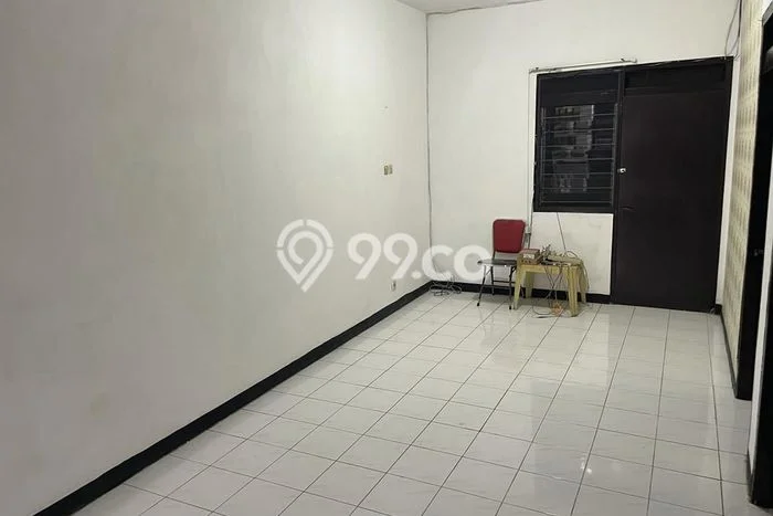 Rumah Disewakan Surabaya LT 153m2 LB 153m2 Area Kutisari Rumah Disewakan Surabaya LT 153m2 LB 153m2 Area Kutisari