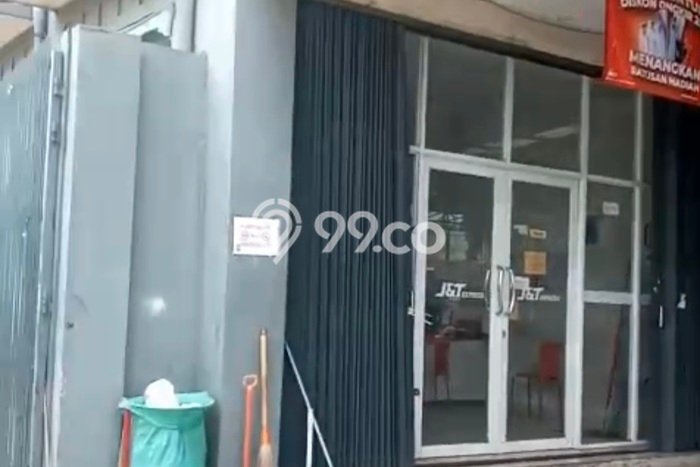Ruko Disewa di Tangerang Selatan dengan LB 900m2 Area Komersial Ramai Ruko Disewa di Tangerang Selatan dengan LB 900m2 Area Komersial Ramai