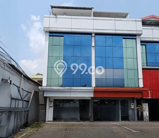 AREA BISNIS! Ruko di Fatmawati, Luas 372m², Jalan Utama, Strategis AREA BISNIS! Ruko di Fatmawati, Luas 372m², Jalan Utama, Strategis