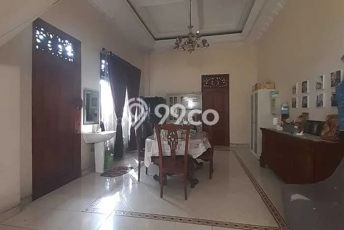 Siap Huni Rumah Mewah 6 Kamar di Karang Tengah Dekat ke Mana Pun Siap Huni Rumah Mewah 6 Kamar di Karang Tengah Dekat ke Mana Pun
