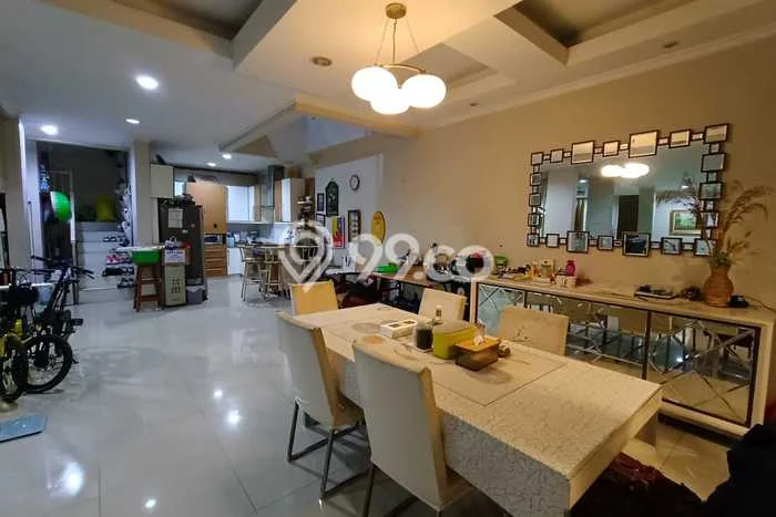 Hunian Mewah LB 400m2 Siap Huni Desain Elegan di Bintaro, Tangerang Selatan Hunian Mewah LB 400m2 Siap Huni Desain Elegan di Bintaro, Tangerang Selatan