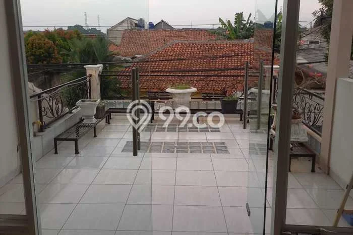 For Sale Rumah 3 Kamar Lokasi Ideal Nyaman dan Strategis di Cinere For Sale Rumah 3 Kamar Lokasi Ideal Nyaman dan Strategis di Cinere