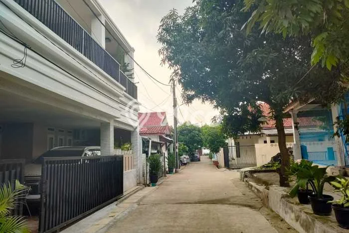 Rumah Strategis Minimalis Lb 225m2 di Pondok Aren, Tangerang Selatan Rumah Strategis Minimalis Lb 225m2 di Pondok Aren, Tangerang Selatan