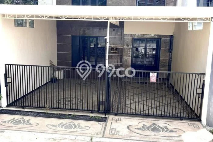 For Sale! Premium House LT 168m2 Desain Modern di Raya Darmo For Sale! Premium House LT 168m2 Desain Modern di Raya Darmo