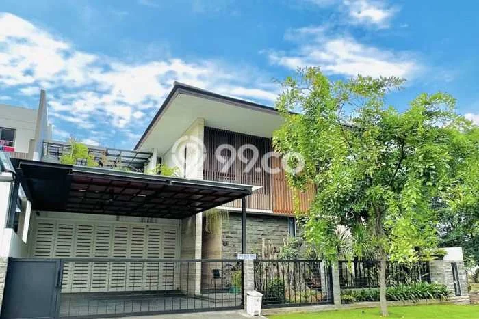 Rumah Elit LB 500m2 Siap Pakai Desain Elegan di Dukuh Kupang, Surabaya Rumah Elit LB 500m2 Siap Pakai Desain Elegan di Dukuh Kupang, Surabaya