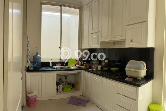 Rumah Elit LB 380m2 Siap Huni Desain Elegan di Pakuwon Indah, Surabaya Rumah Elit LB 380m2 Siap Huni Desain Elegan di Pakuwon Indah, Surabaya