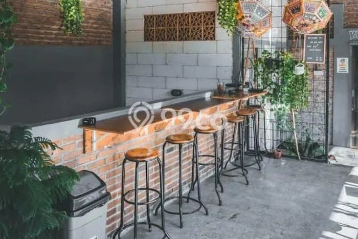 Area Ramai! Ruko Dijual di Simokerto untuk Bisnis Luas Bangunan 760m2 Area Ramai! Ruko Dijual di Simokerto untuk Bisnis Luas Bangunan 760m2