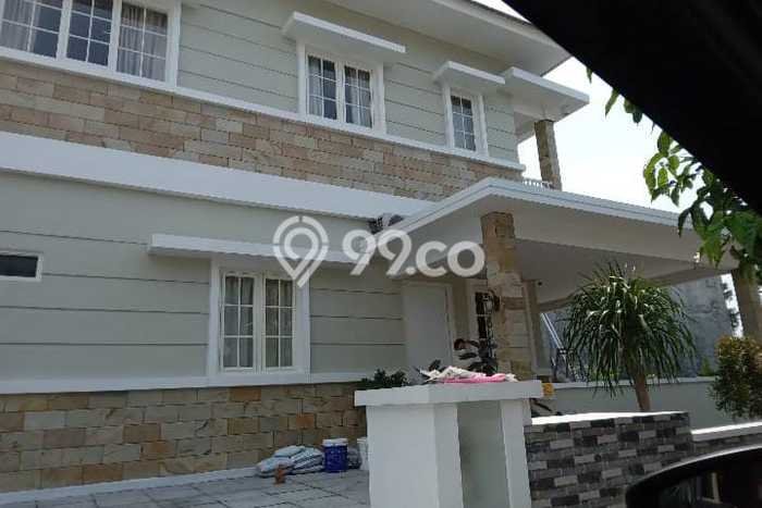 Rumah Mewah Siap Huni LT 218m2 di Wiyung, Surabaya Rumah Mewah Siap Huni LT 218m2 di Wiyung, Surabaya